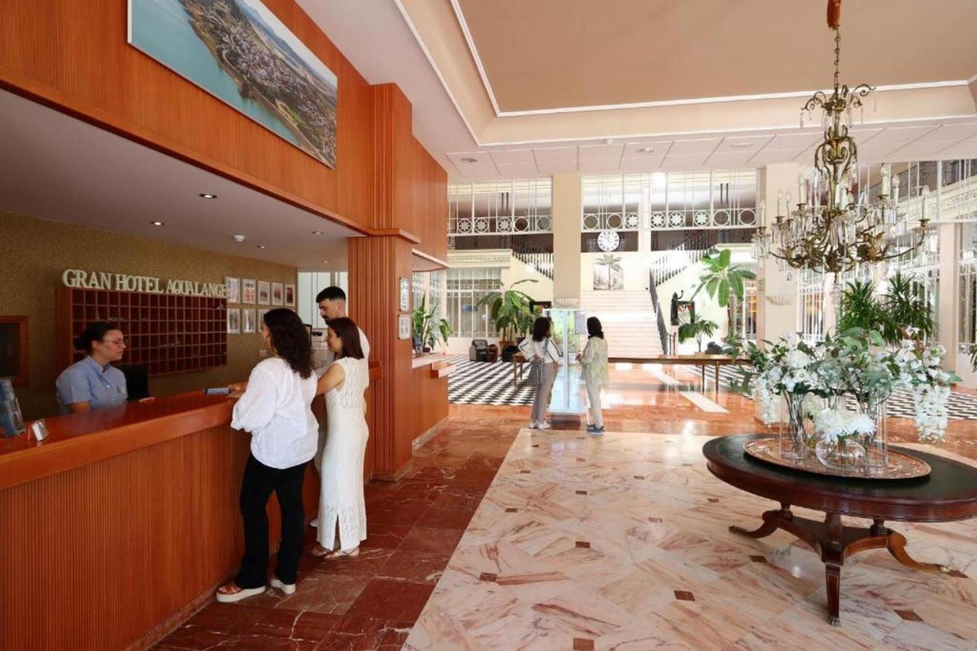 Gran Hotel Aqualange - Balneario De อลังเก ภายนอก รูปภาพ